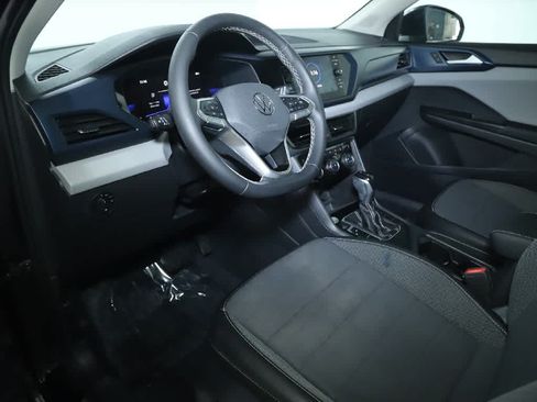 Used 2023 Volkswagen Taos SE FWD image 18