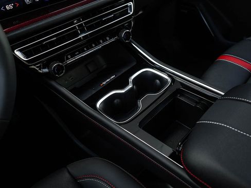 New 2026 Chevrolet Traverse RS w/ LPO, Floor Liner Package image 29