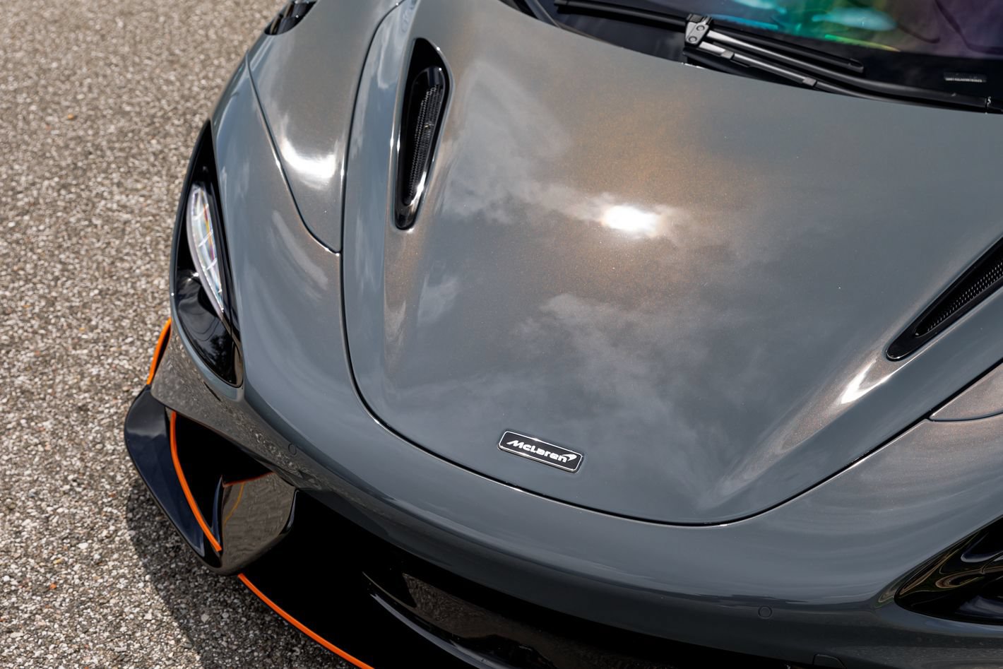 Used 2022 McLaren 765LT RWD image 3