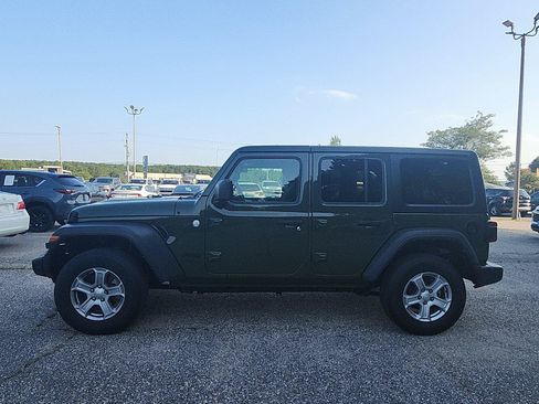 Used 2021 Jeep Wrangler Unlimited Sport AWD/4WD image 2