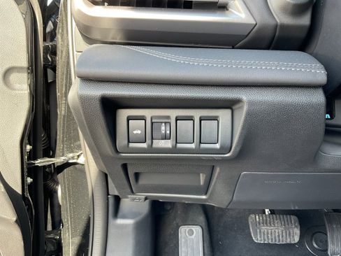 Used 2025 Subaru Legacy Limited image 22