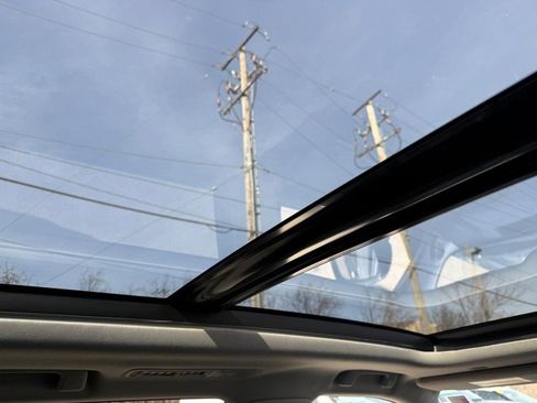 Used 2022 Toyota Highlander Platinum image 16