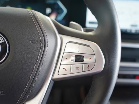 Used 2024 BMW X7 xDrive40i AWD/4WD image 16