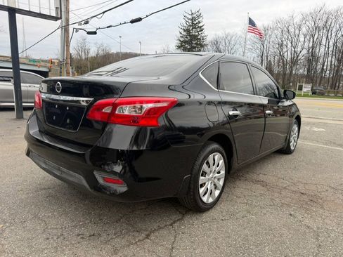 Used 2016 Nissan Sentra S image 11
