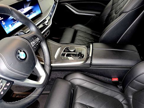 Used 2024 BMW X5 xDrive40i AWD/4WD image 19