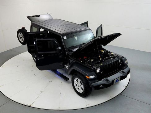 Used 2019 Jeep Wrangler Unlimited Sport S image 16