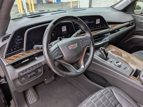 Used 2024 Cadillac Escalade ESV Sport Platinum w/ LPO, ONYX Package AWD/4WD image 27