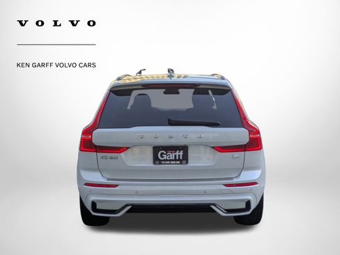 Certified 2024 Volvo XC60 T8 Ultimate w/ Protection Package Premier image 4