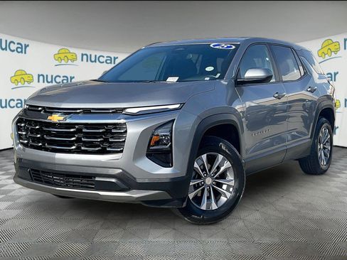 Used 2025 Chevrolet Equinox LT image 3
