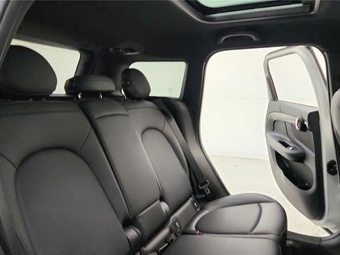 Used 2023 MINI Cooper Countryman S w/ Premium Package image 35