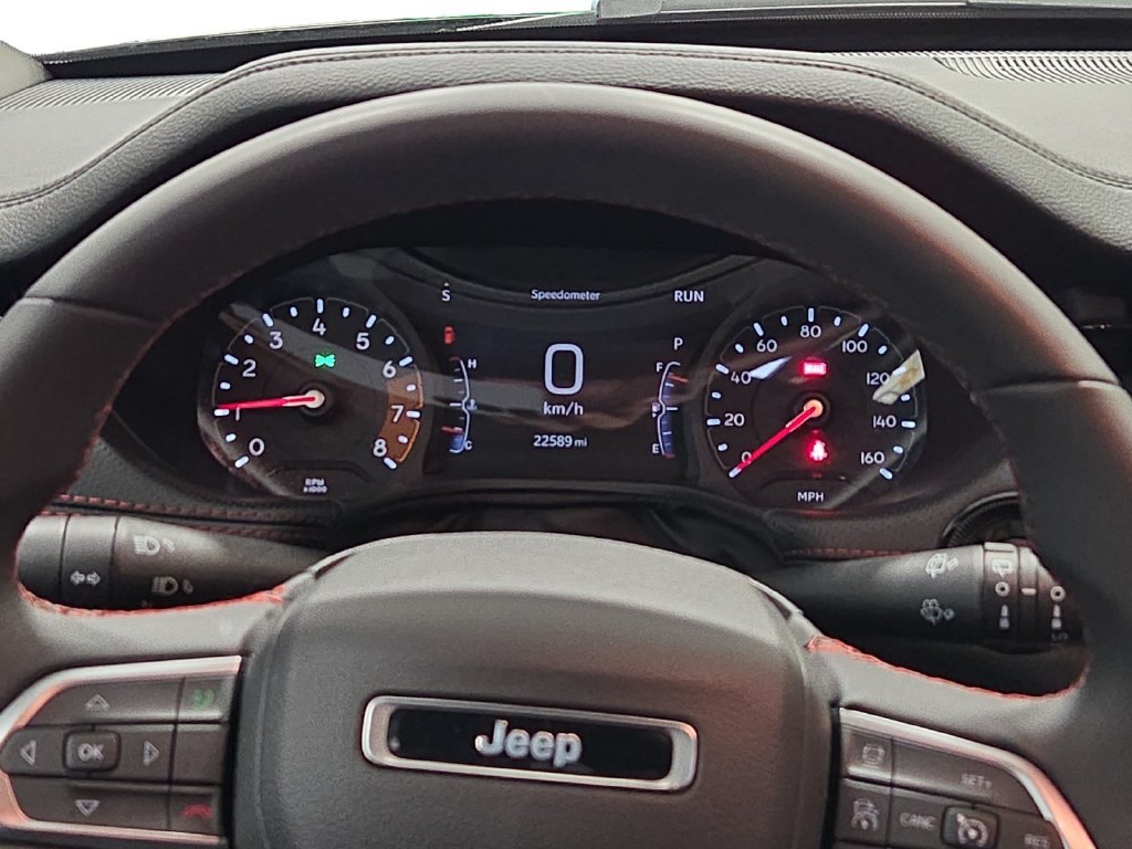 Used 2025 Jeep Compass Trailhawk AWD/4WD image 21