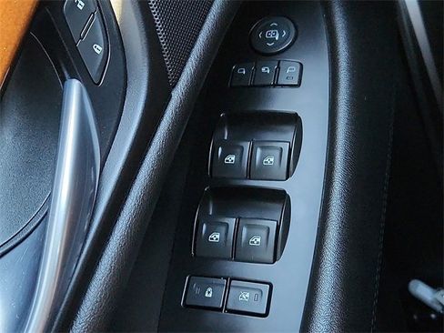 Used 2019 Cadillac Escalade ESV Premium Luxury image 22