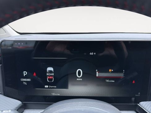 Used 2025 Nissan Kicks SR FWD image 26