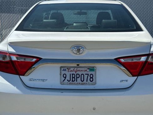Used 2015 Toyota Camry SE FWD image 21
