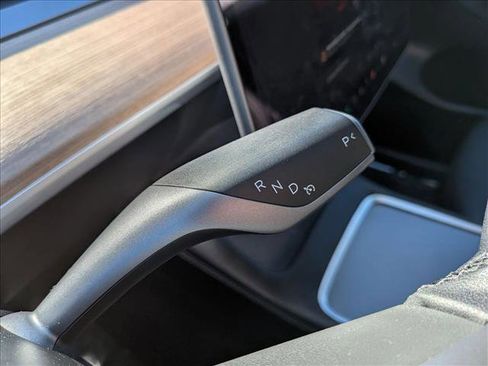 Used 2024 Tesla Model Y Long Range image 15