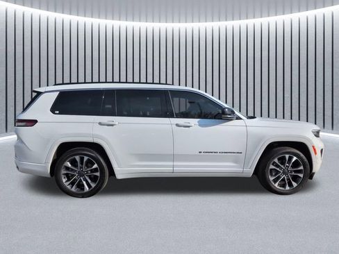 Certified 2025 Jeep Grand Cherokee L Overland w/ Luxury Tech Group IV AWD/4WD image 4