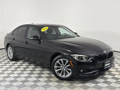 Used 2018 BMW 320i I image 2