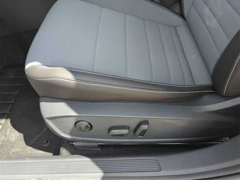 New 2025 Volkswagen Jetta SE image 29