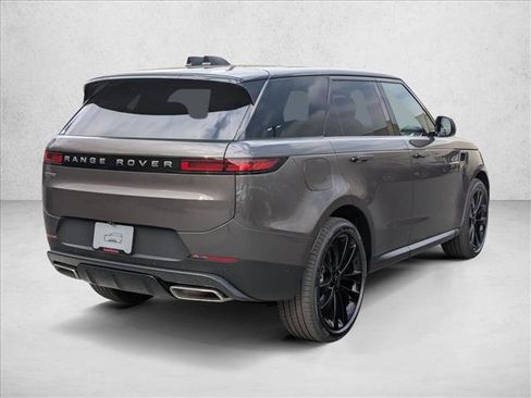 New 2026 Land Rover Range Rover Sport SE AWD/4WD image 2
