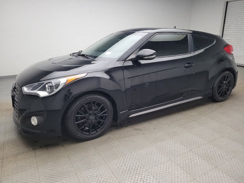 Used 2015 Hyundai Veloster Turbo image 2