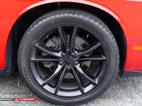 Used 2016 Dodge Challenger R/T w/ Blacktop Package image 10