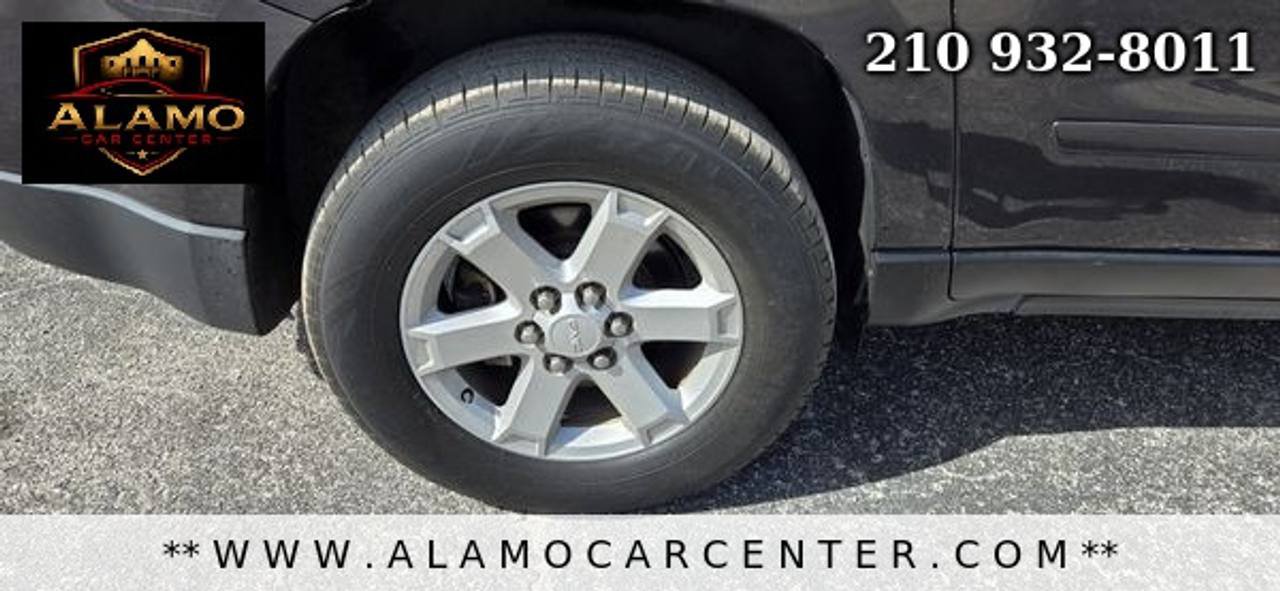 Used 2015 GMC Acadia SLE FWD image 12