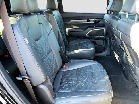 Used 2023 Kia Telluride EX X-Line image 28