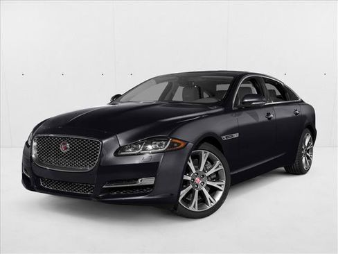 Used 2016 Jaguar XJ L Supercharged RWD image 1