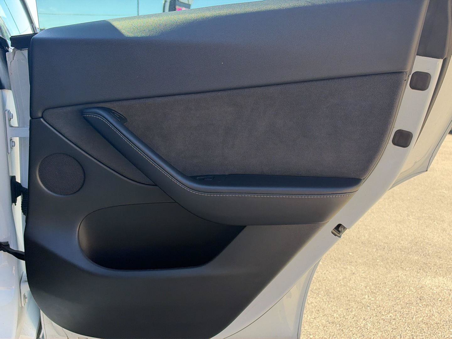 Used 2021 Tesla Model Y Long Range AWD/4WD image 21