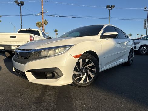 Used 2018 Honda Civic EX image 1
