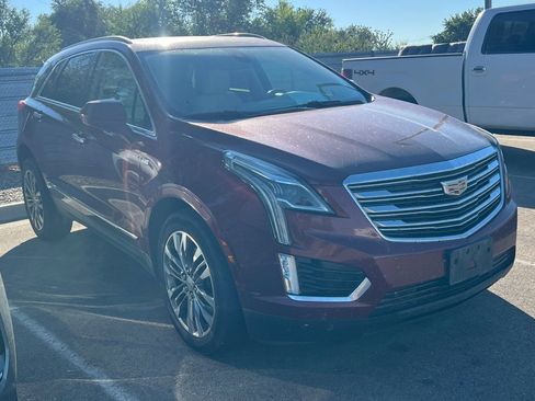 Used 2018 Cadillac XT5 Premium Luxury AWD/4WD image 2