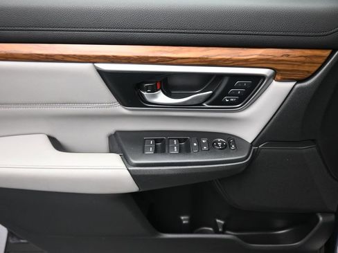 Used 2019 Honda CR-V Touring image 10
