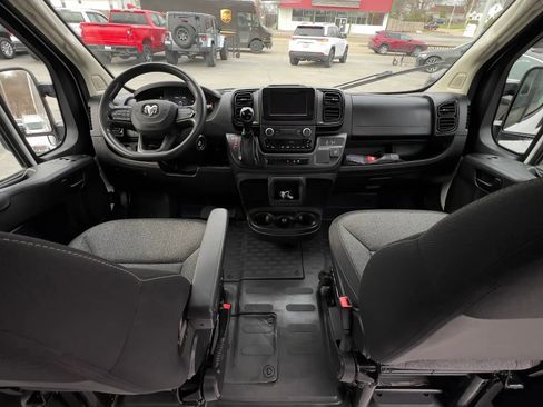 Used 2023 RAM ProMaster 2500 image 20
