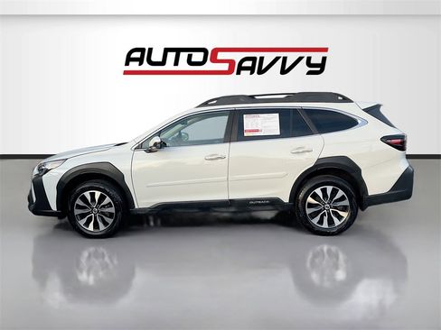 Used 2023 Subaru Outback Touring XT image 4