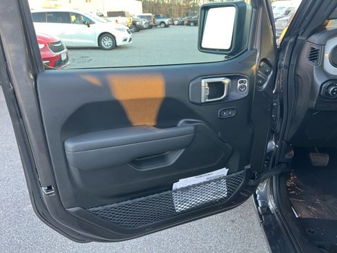 New 2026 Jeep Gladiator Sport image 19