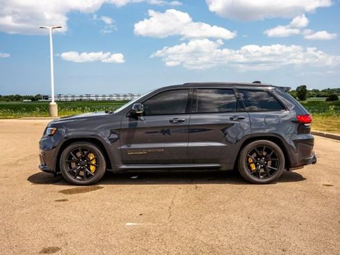 Used 2018 Jeep Grand Cherokee Trackhawk AWD/4WD image 4