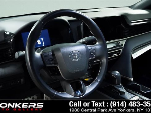 Used 2025 Toyota Camry SE image 54