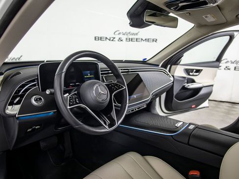 Used 2024 Mercedes-Benz E 350 4MATIC Sedan image 23