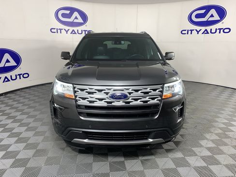 Used 2019 Ford Explorer XLT w/ Equipment Group 202A FWD image 9