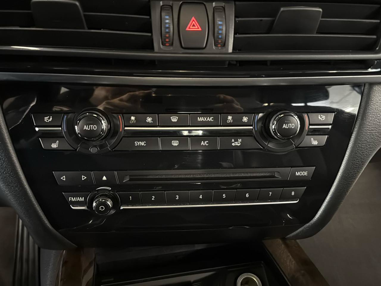 Used 2015 BMW X5 xDrive50i AWD/4WD image 19