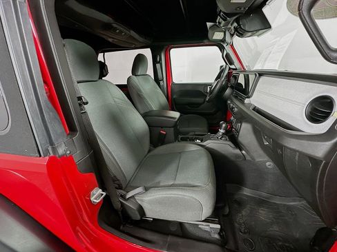 Certified 2024 Jeep Wrangler Willys image 37