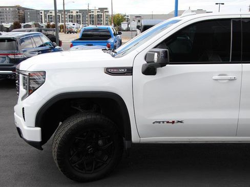 Used 2022 GMC Sierra 1500 AT4X image 4