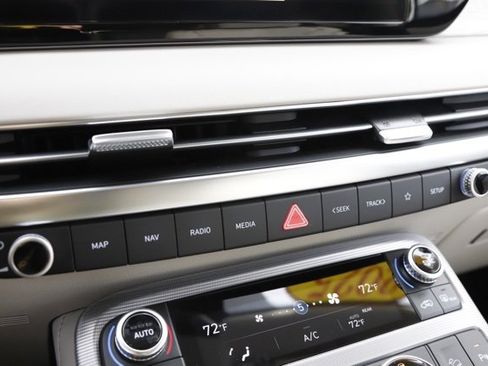 Certified 2025 Hyundai Palisade Calligraphy image 33