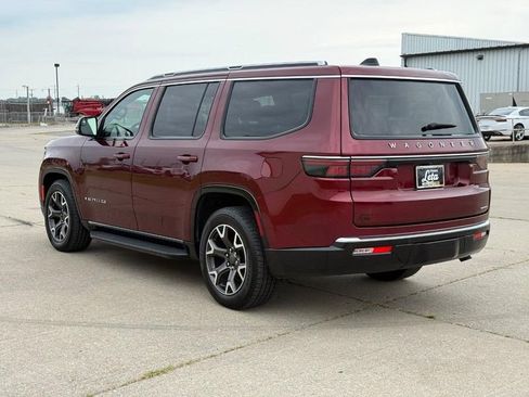 Used 2024 Jeep Wagoneer Series III AWD/4WD image 6