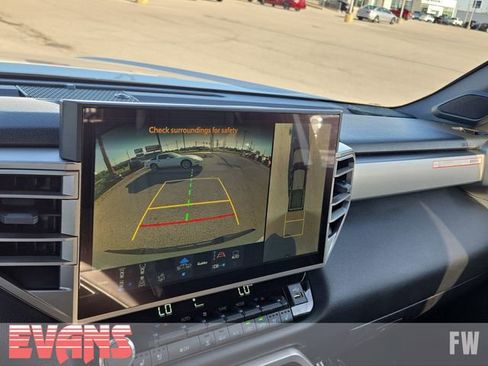 New 2026 Toyota Tundra Limited AWD/4WD image 10