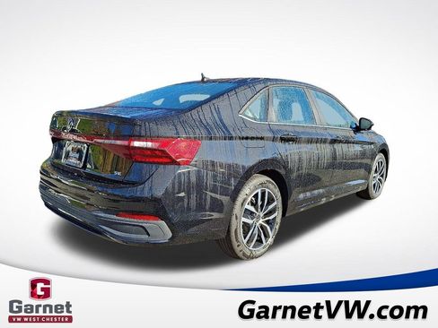 New 2026 Volkswagen Jetta SE image 4