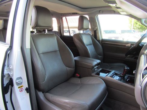 Used 2017 Lexus GX 460 image 13