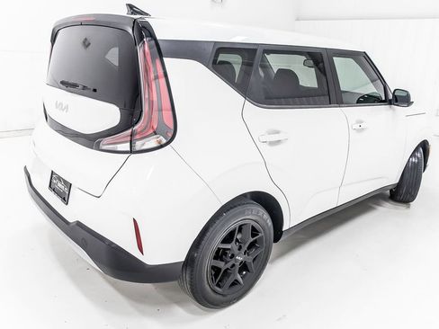 Used 2023 Kia Soul S FWD image 7