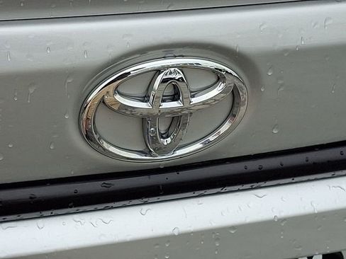 Used 2024 Toyota Corolla SE FWD image 30