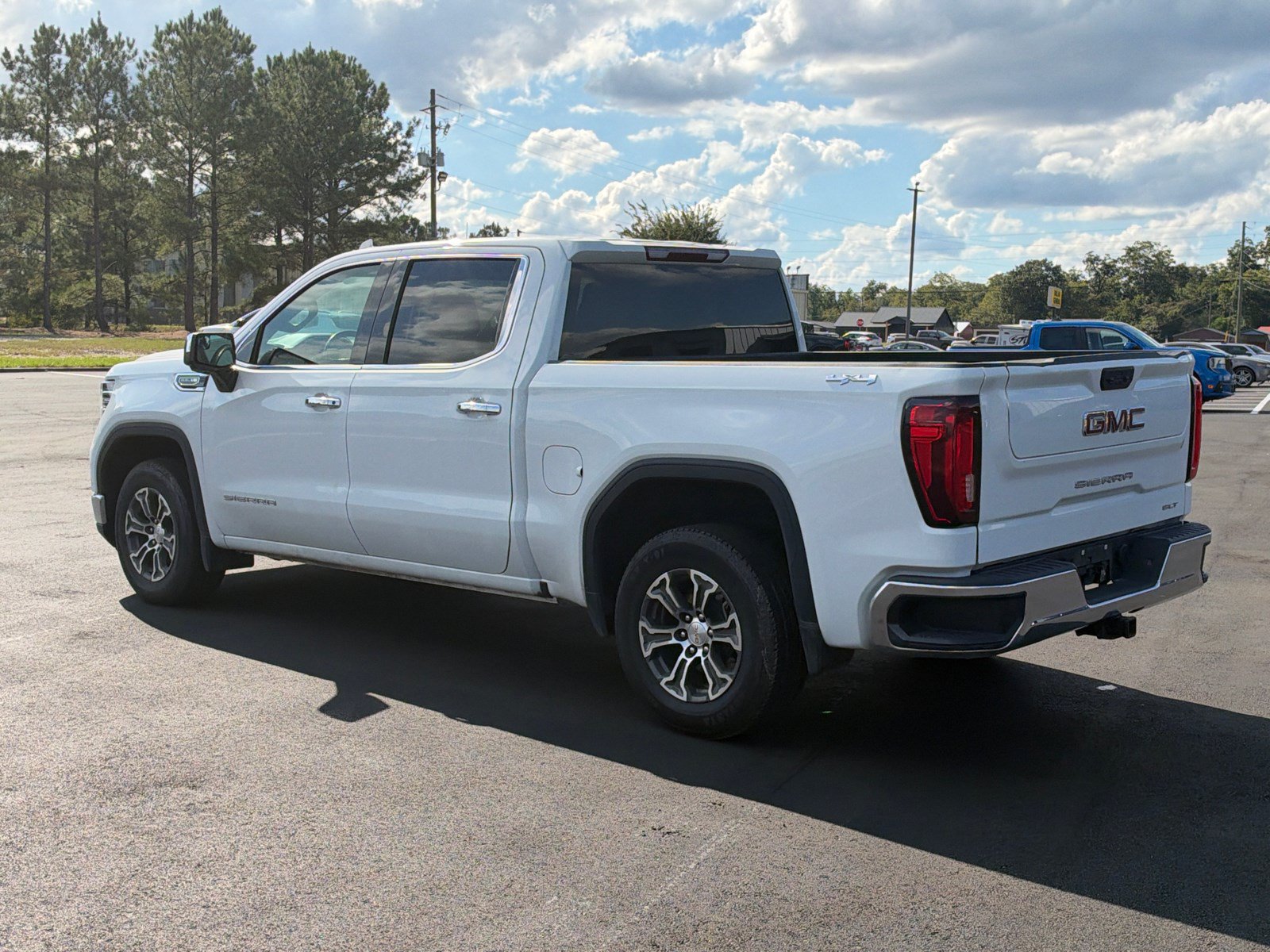 Used 2025 GMC Sierra 1500 SLT AWD/4WD image 7